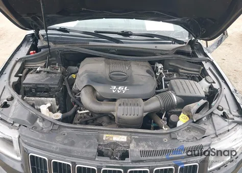 2014 Jeep Grand Cherokee Laredo from USA, damaged, VIN 1C4RJFAGXEC231089